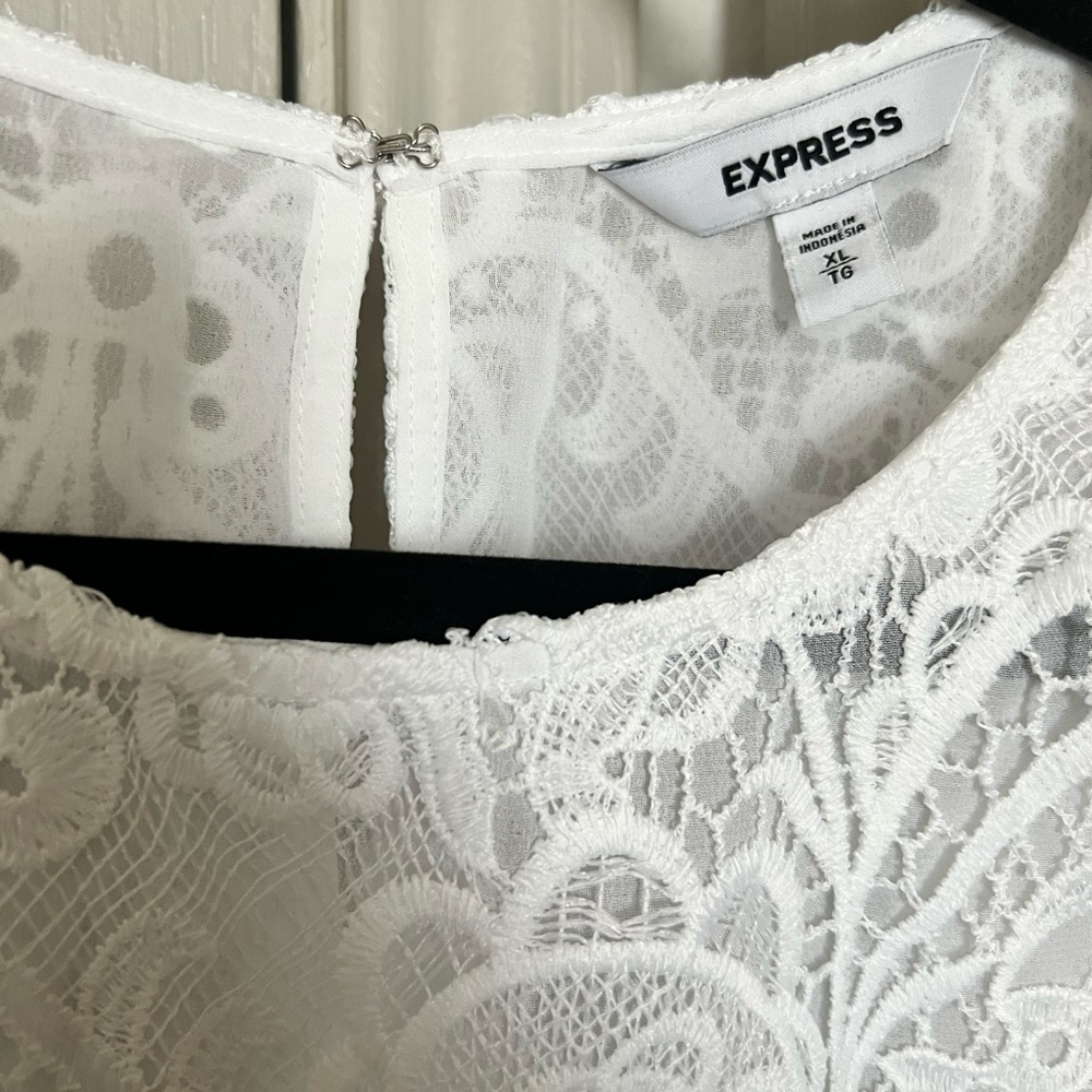 Lace Ruffle Puff Sleeves Top